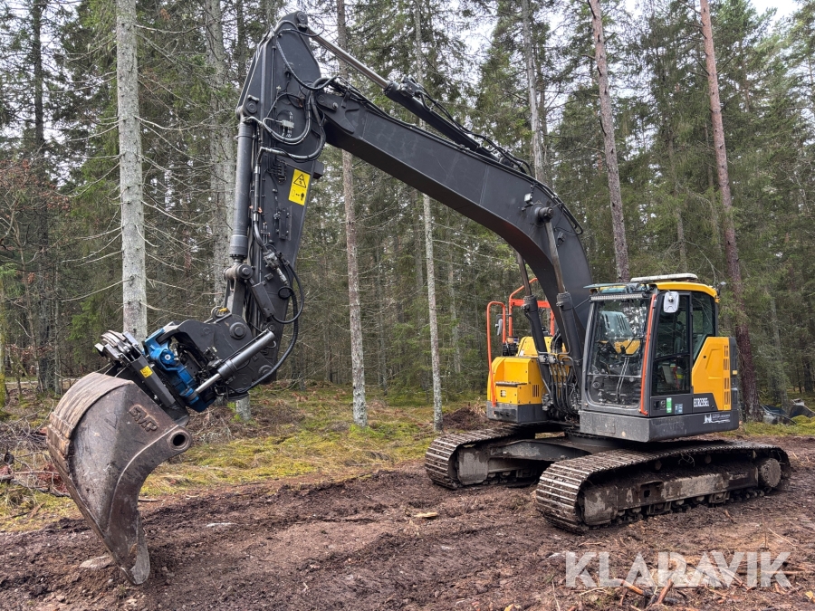 Grävmaskin Volvo ECR235EL med redskap