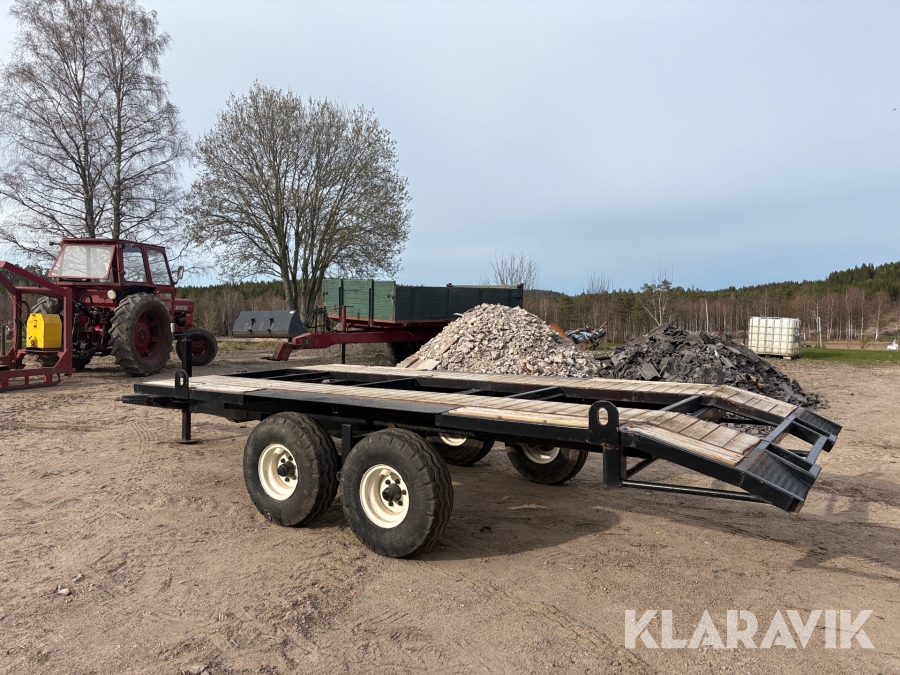 Maskintrailer med tipp