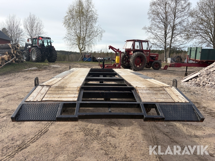 Maskintrailer med tipp