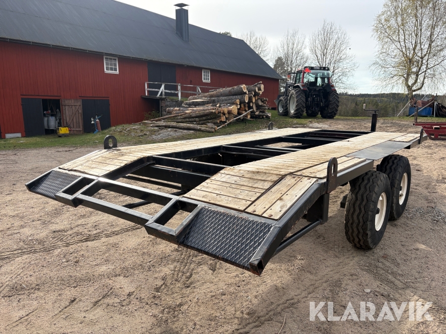 Maskintrailer med tipp