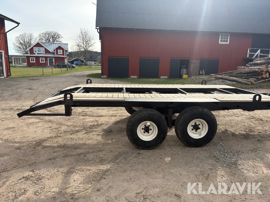 Maskintrailer med tipp