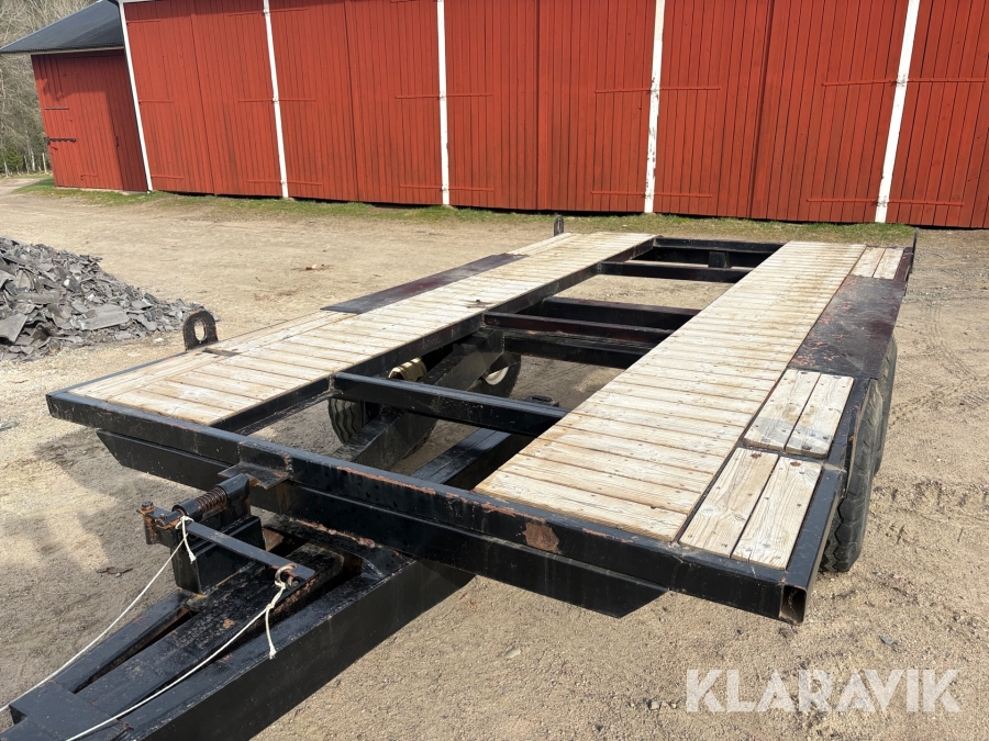 Maskintrailer med tipp