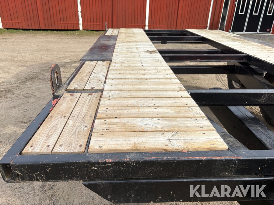 Maskintrailer med tipp
