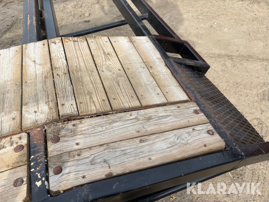 Maskintrailer med tipp