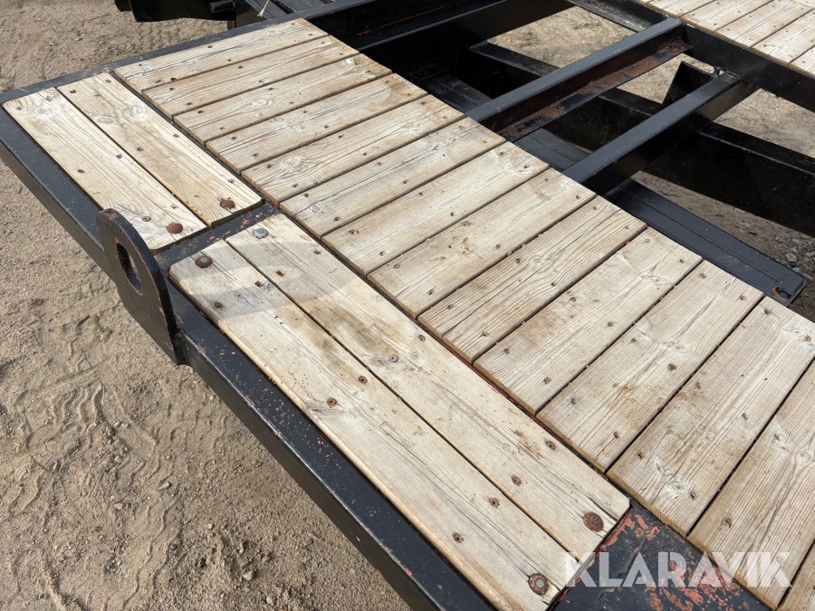 Maskintrailer med tipp