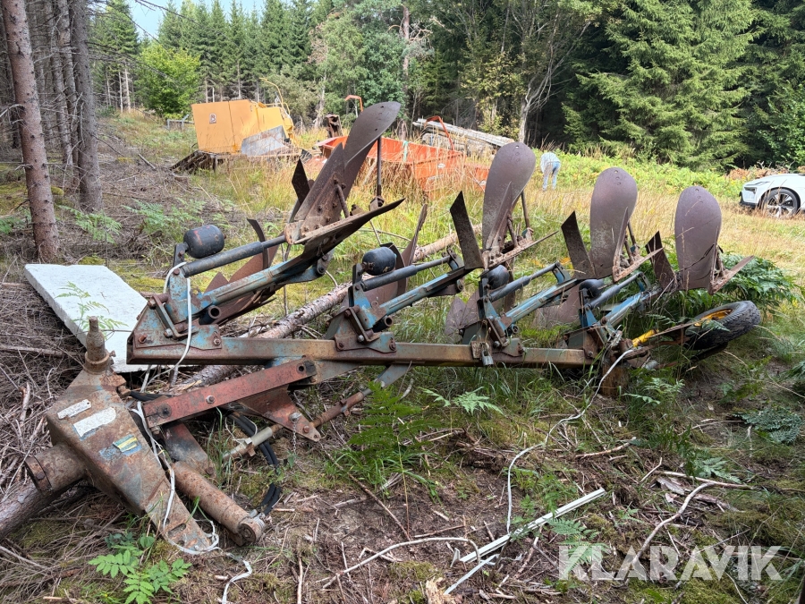 Växelplog 4 skärig Fiskars AFK 498