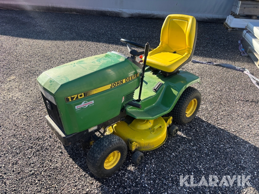 Åkgräsklippare John Deere 170