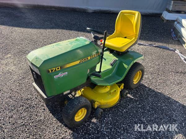 Åkgräsklippare John Deere 170