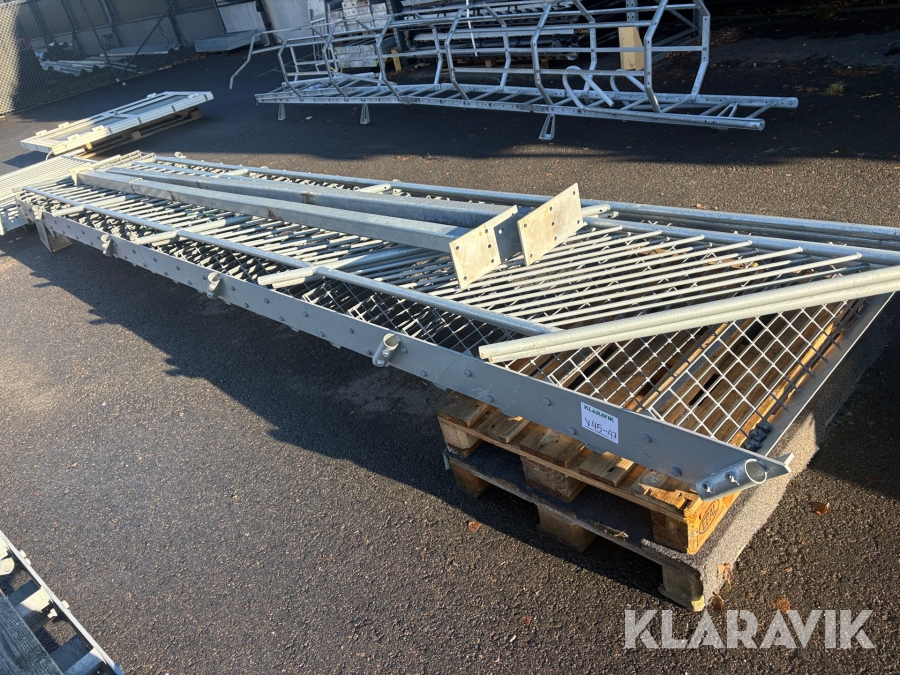 Brand/Evakueringstrappa Eurostair rak, varmgalvad med vilplan & förhöjning. 1 st