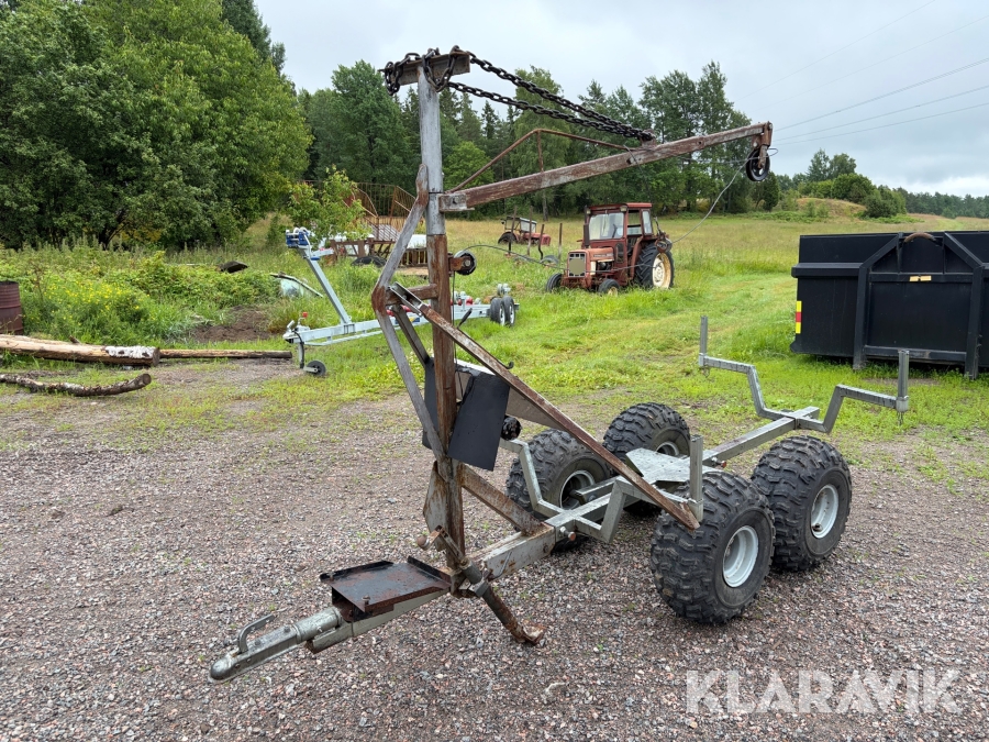 2-axlad skogskärra till ATV med kran
