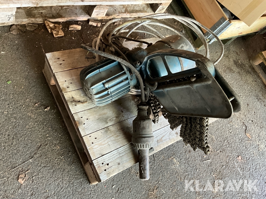 Travers Demag 500 kg