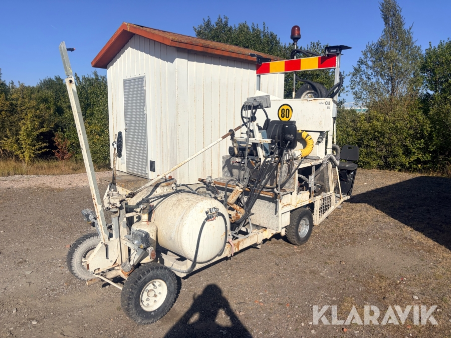 Vägmålningsmaskin Oulo 322