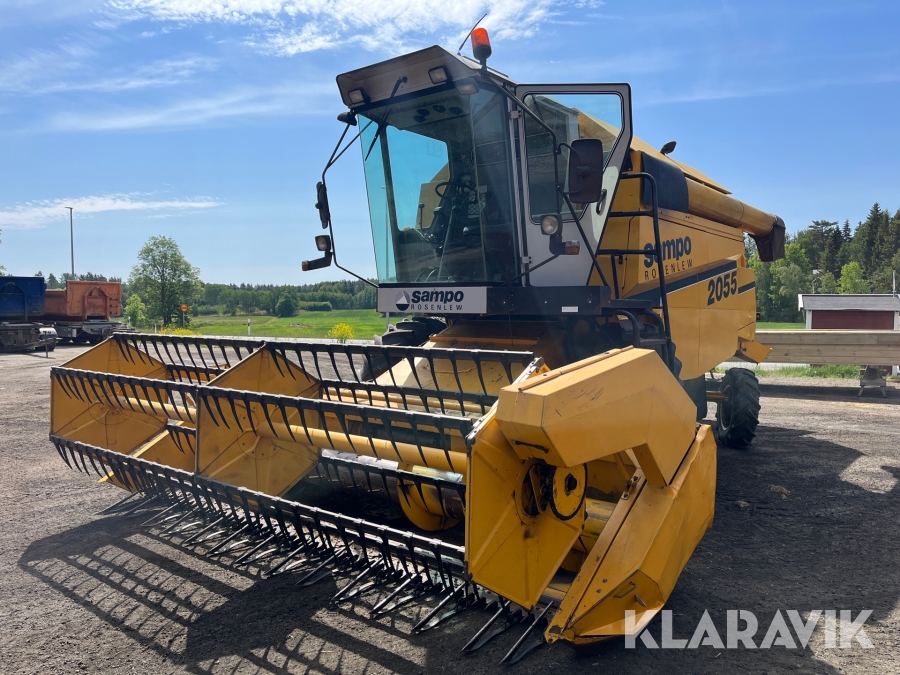 Skördetröska Sampo Rosenlew 2055M med Skärbordsvagn