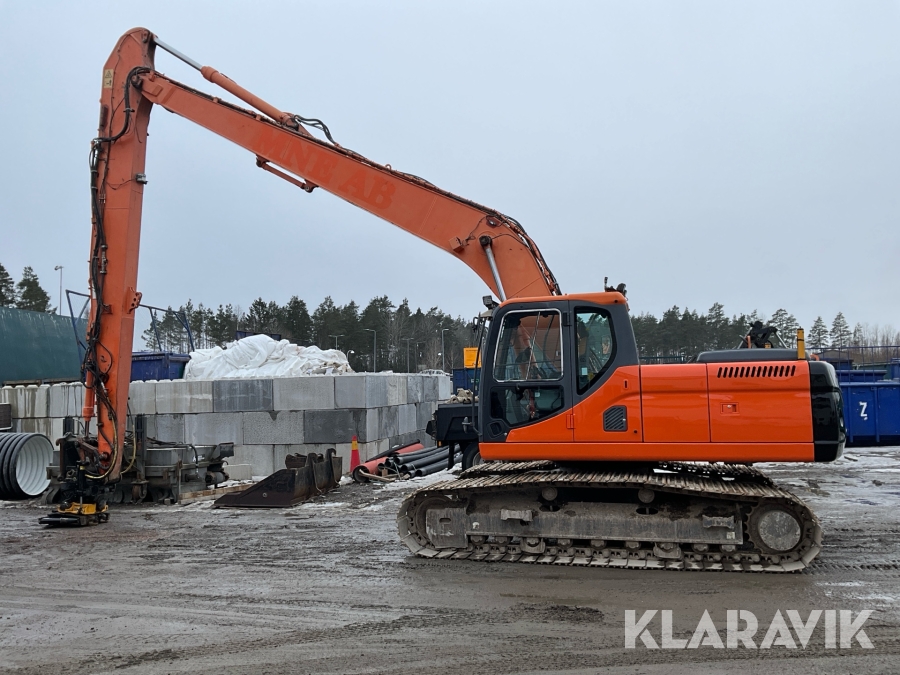 Grävmaskin långgrävare Doosan DX225SLR Tiltrotator och GPS