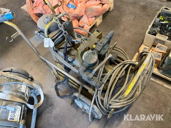 Tryckluftsdriven hydraulmotor för bergspräckning Atlas Copco