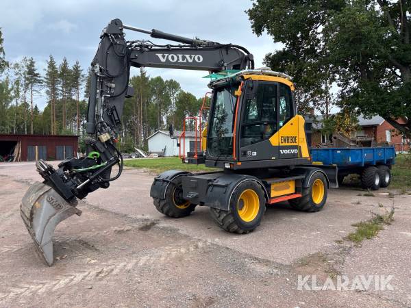 Hjulgrävare Volvo EWR130E med GPS, vagn och redskap