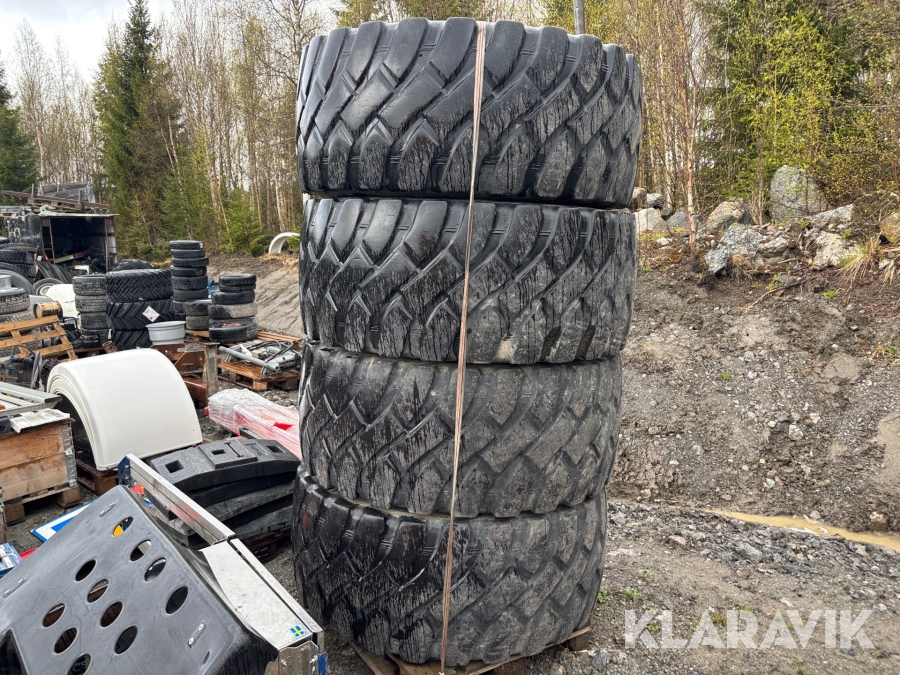 Entreprenaddäck Good Year GP-30 med fälg till Ljungby 4st