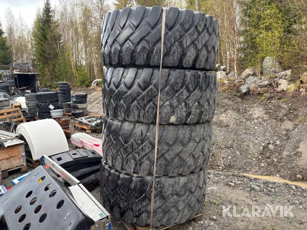 Entreprenaddäck Good Year GP-30 med fälg till Ljungby 4st