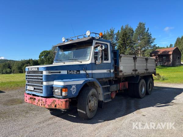 Lastbil Scania 142H V8 med tipp
