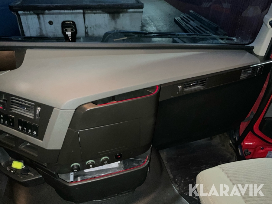 Lastbil med kran Volvo FH 500