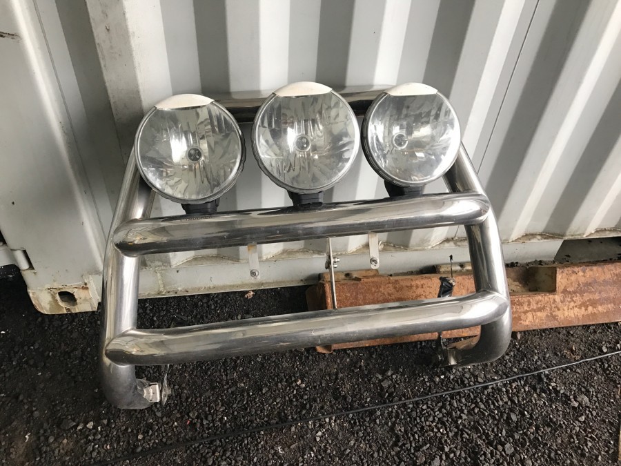 Frontbåge Nissan navara 
