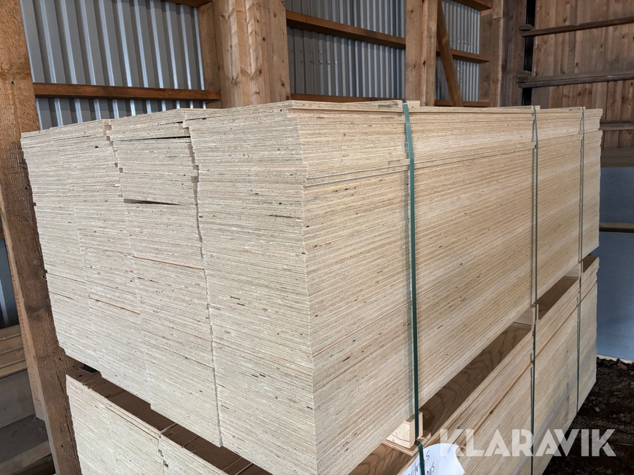 Plywood Vänerply 300x2500x15 200st 150m2