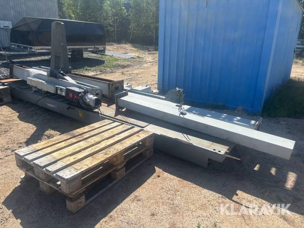 Fyrpelarlyft Ravaglioli med inbyggd sax. 5-ton