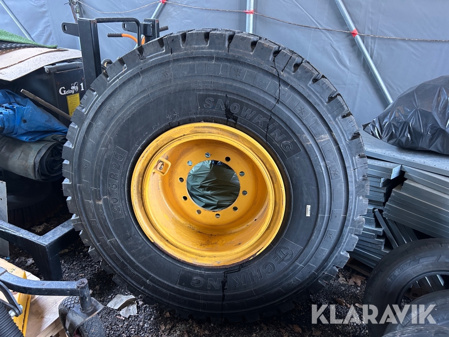 Däck till hjullastare Techking 20.5R25 på fälg snowking