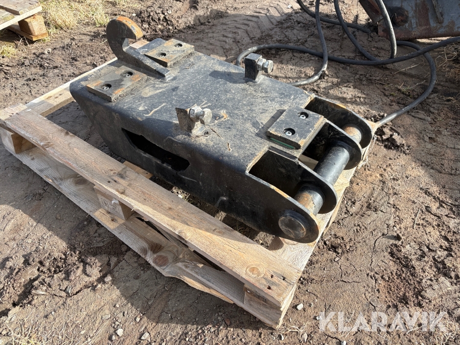 B20 fäste med bultinfästning