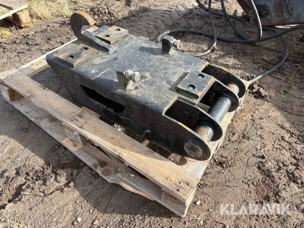 B20 fäste med bultinfästning