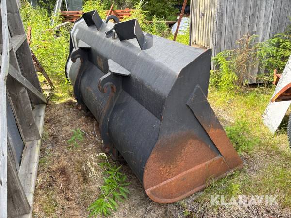 Skopa Volvo BM