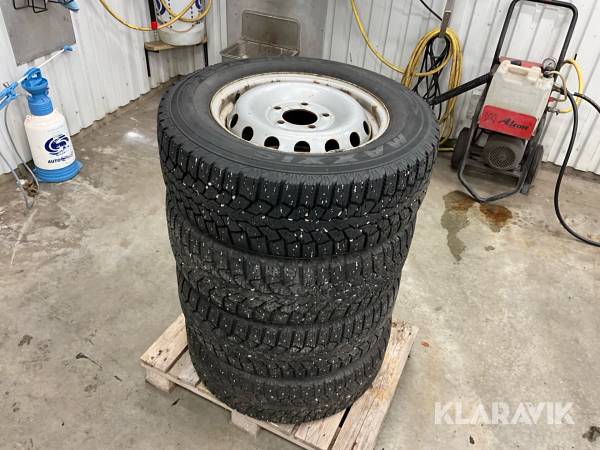 Vinterhjul dubb Maxxis 5/130 225/65R16C/