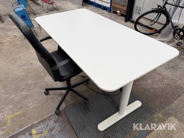 Skrivbord höj/sänk med stol