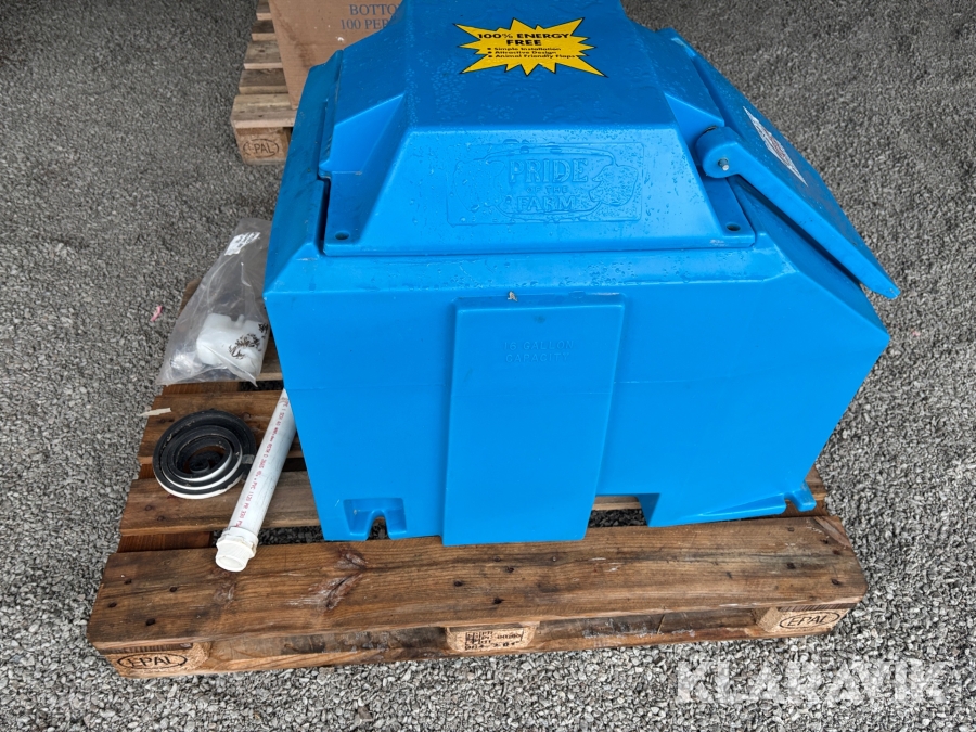 Vattenkopp Pride Of The Farm Polar-Max dricker Wpm16