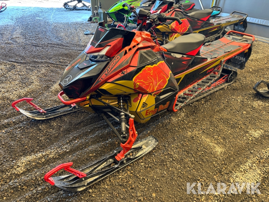 Snöskoter Arctic Cat Riot 600 146