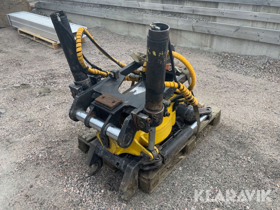 Tiltrotator Engcon EC20 med grip B20 fäste