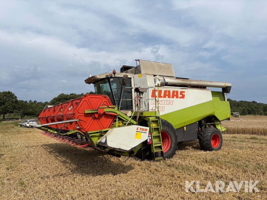 Skördetröska Claas Lexion 460 med 25 fots C750 auto-contour bord
