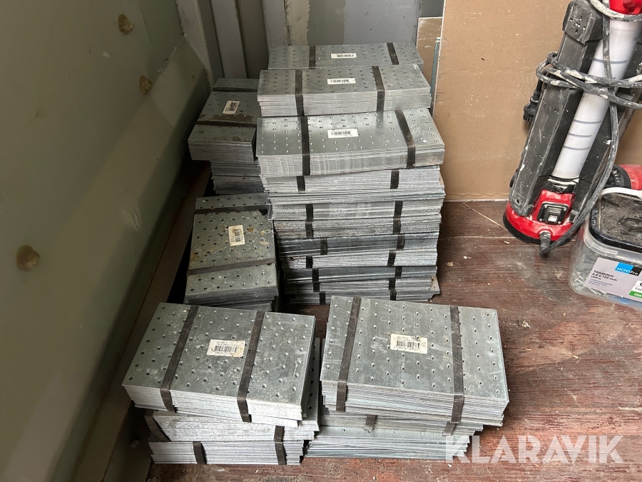 Parti med spikplåtar