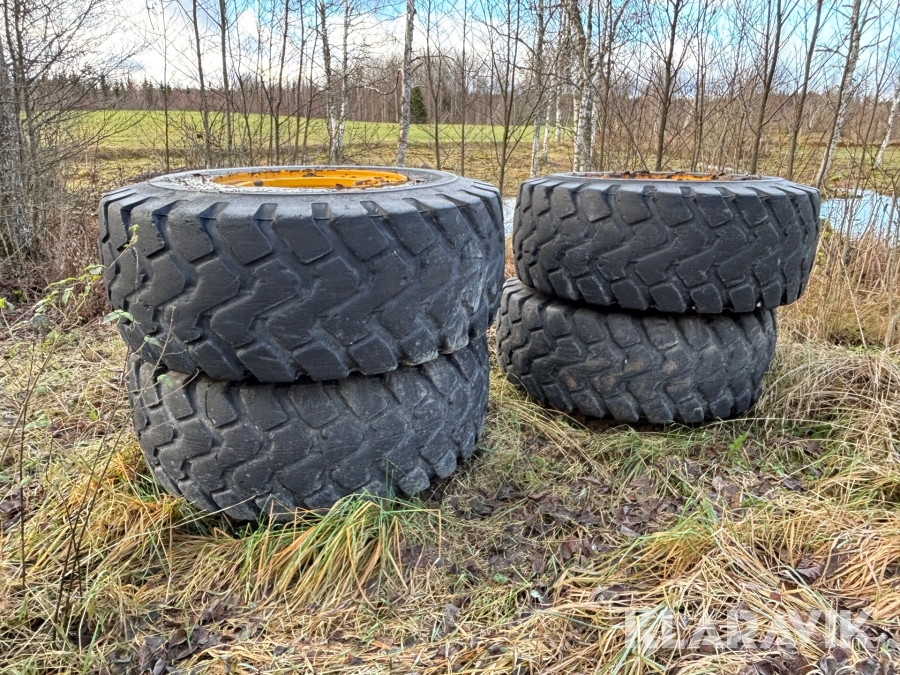 Däck på fälg Firestone 23.5R25 4st