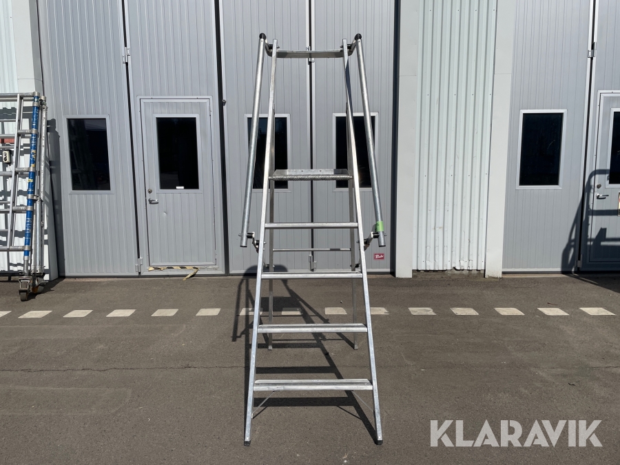 Trappstege med plattform Zarges ZAP Z600 1.32M