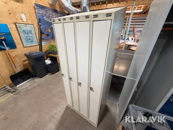 Klädskåp Sonesson
