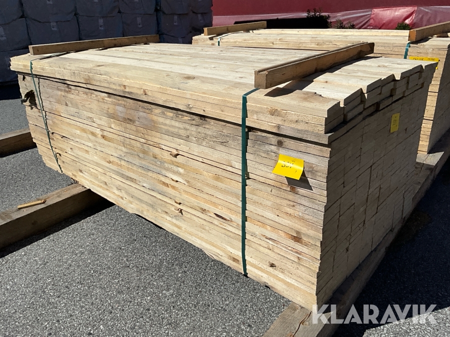 Virkespaket ohyvlad delvis fuktskadat 25x125 575löpmeter