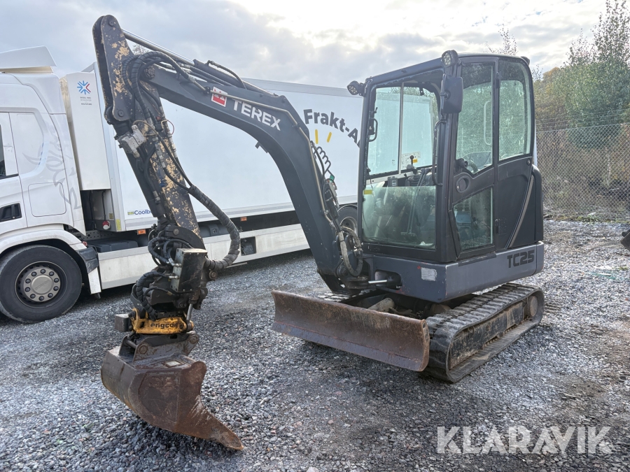 Grävmaskin Terex TC25 med tiltrotator & skopor