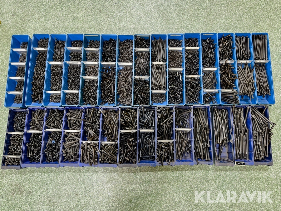 Diverse insexskruv sorterade i olika dimensioner och längder