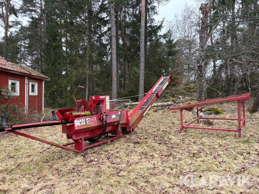 Vedmaskin Hakki Pilke 2X Trejon traktordriven