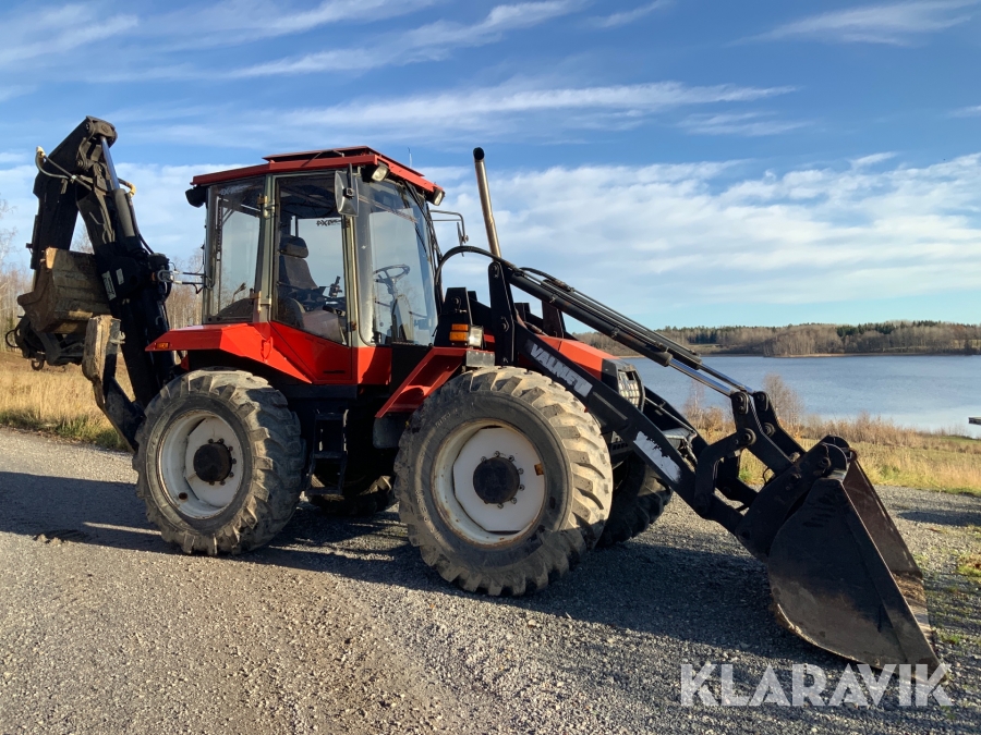 Traktorgrävare Valmet Hymas 7000 med skopor