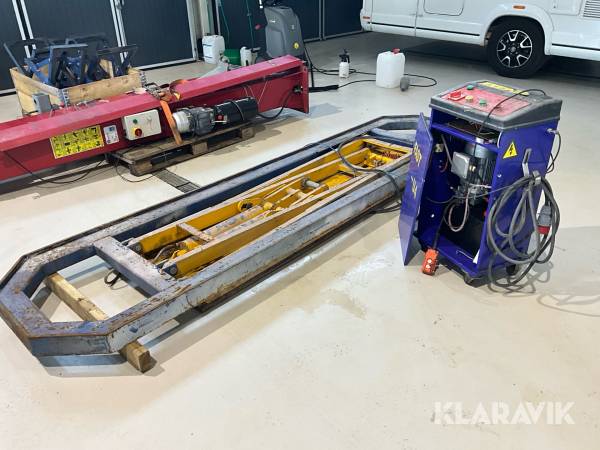 Riktbänk och 2-pelarllyft Fast U4 och Pela PL-4.0-2B