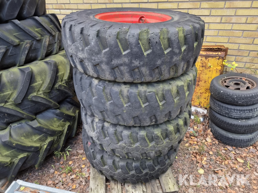 Entreprenadhjul 4st Volvo L35 Michelin 335/80R20 XZSL
