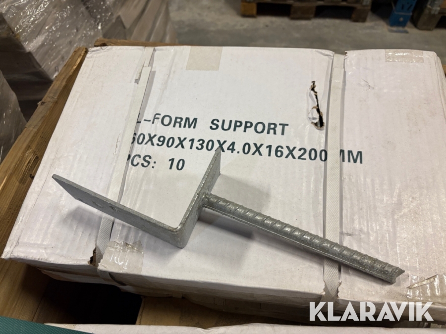 Stolpsko för ingjutning L-Form 60x90x130x4.0x16x200mm 50st