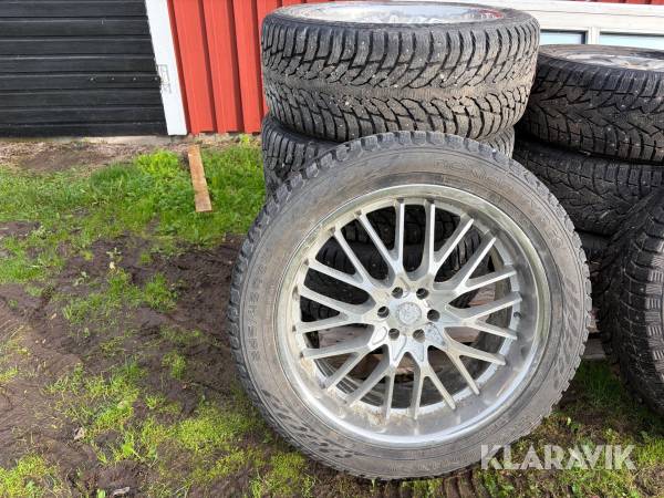 Däck på fälg Nokian Hakkapelitta 9 SUV 285/45R22 4st